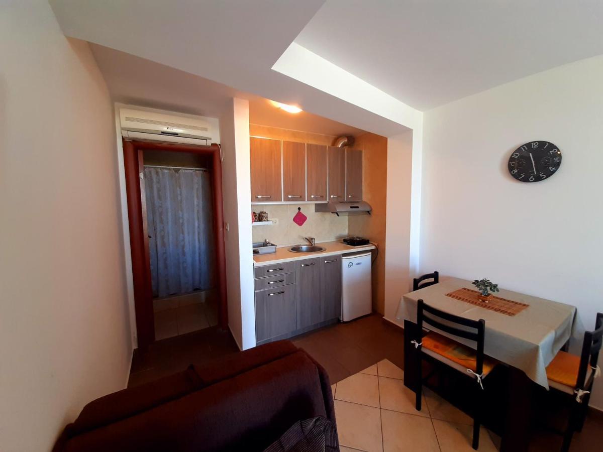 Rakocevic Apartments Petrovac Екстер'єр фото