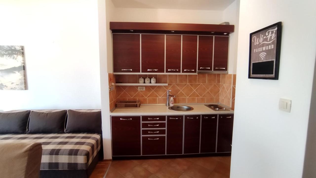 Rakocevic Apartments Petrovac Екстер'єр фото