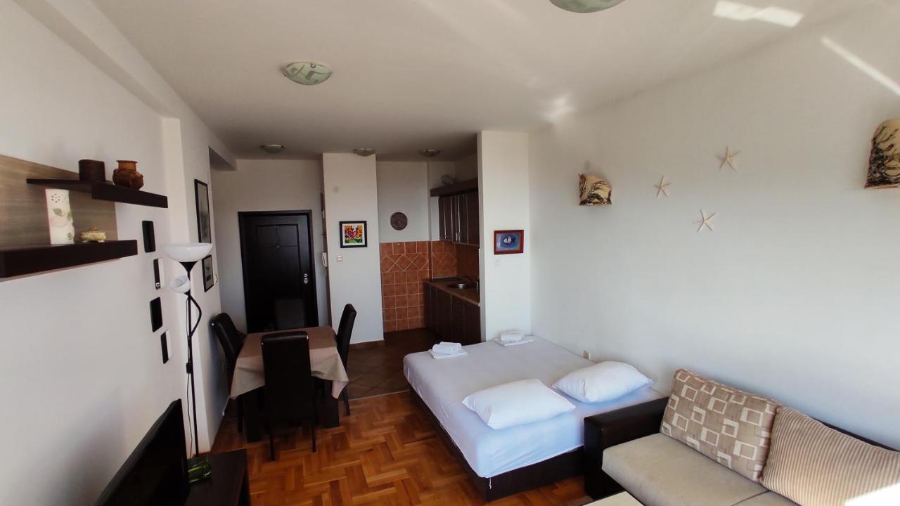 Rakocevic Apartments Petrovac Екстер'єр фото