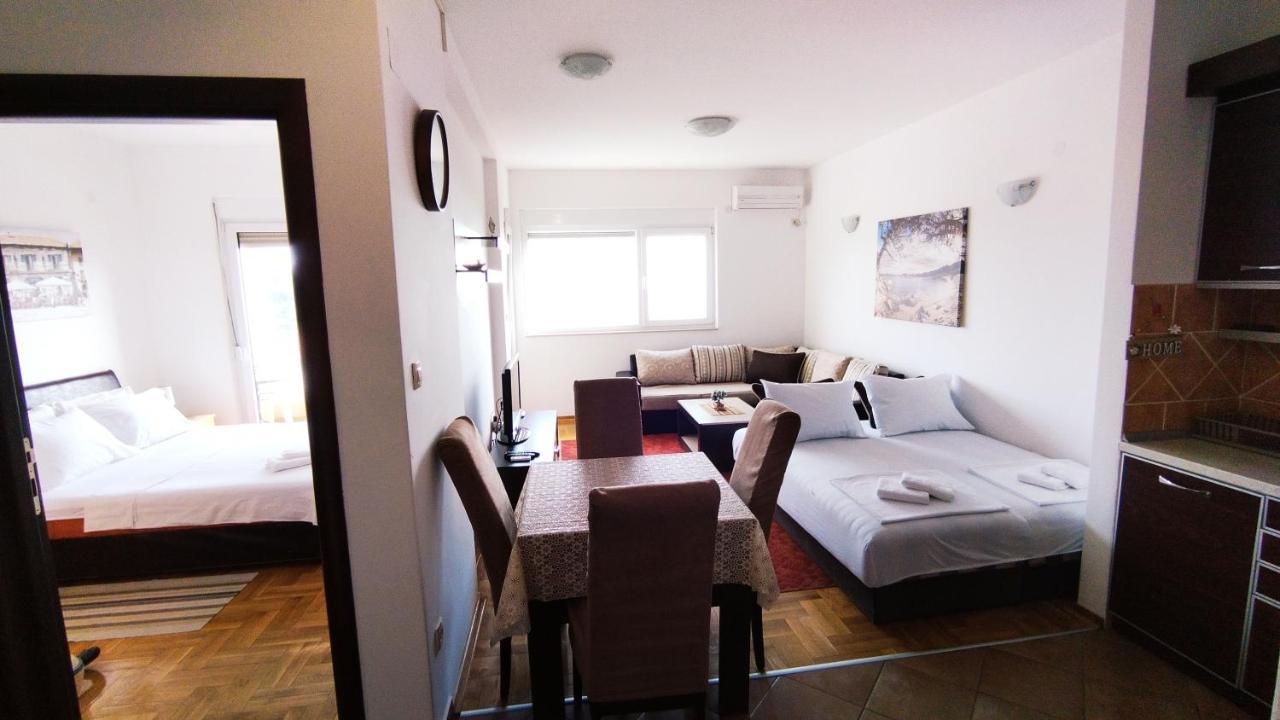Rakocevic Apartments Petrovac Екстер'єр фото